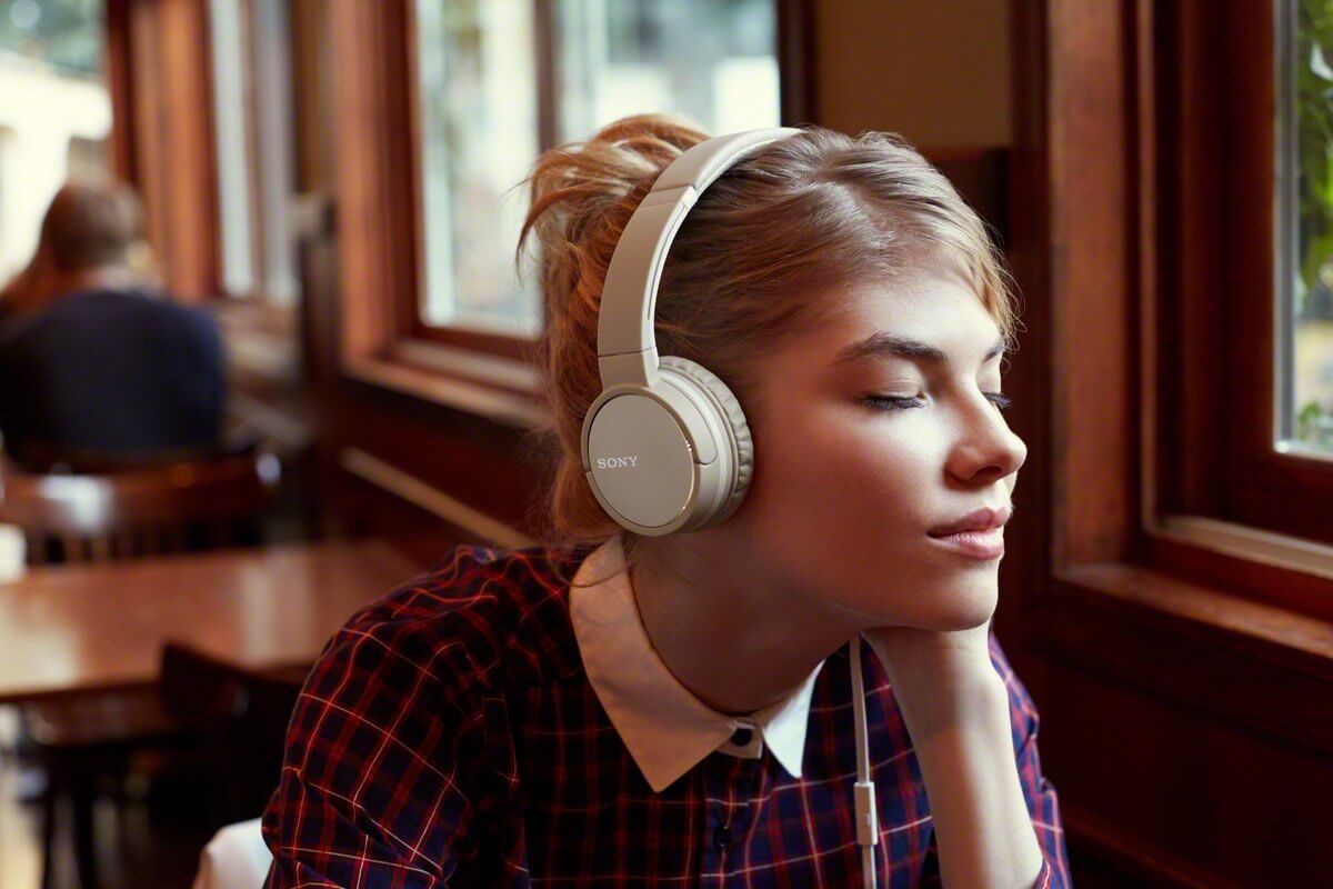 索尼Sony MDR-ZX660AP 头戴式耳机 带线控麦克，到手28.59欧，原价67.99欧！