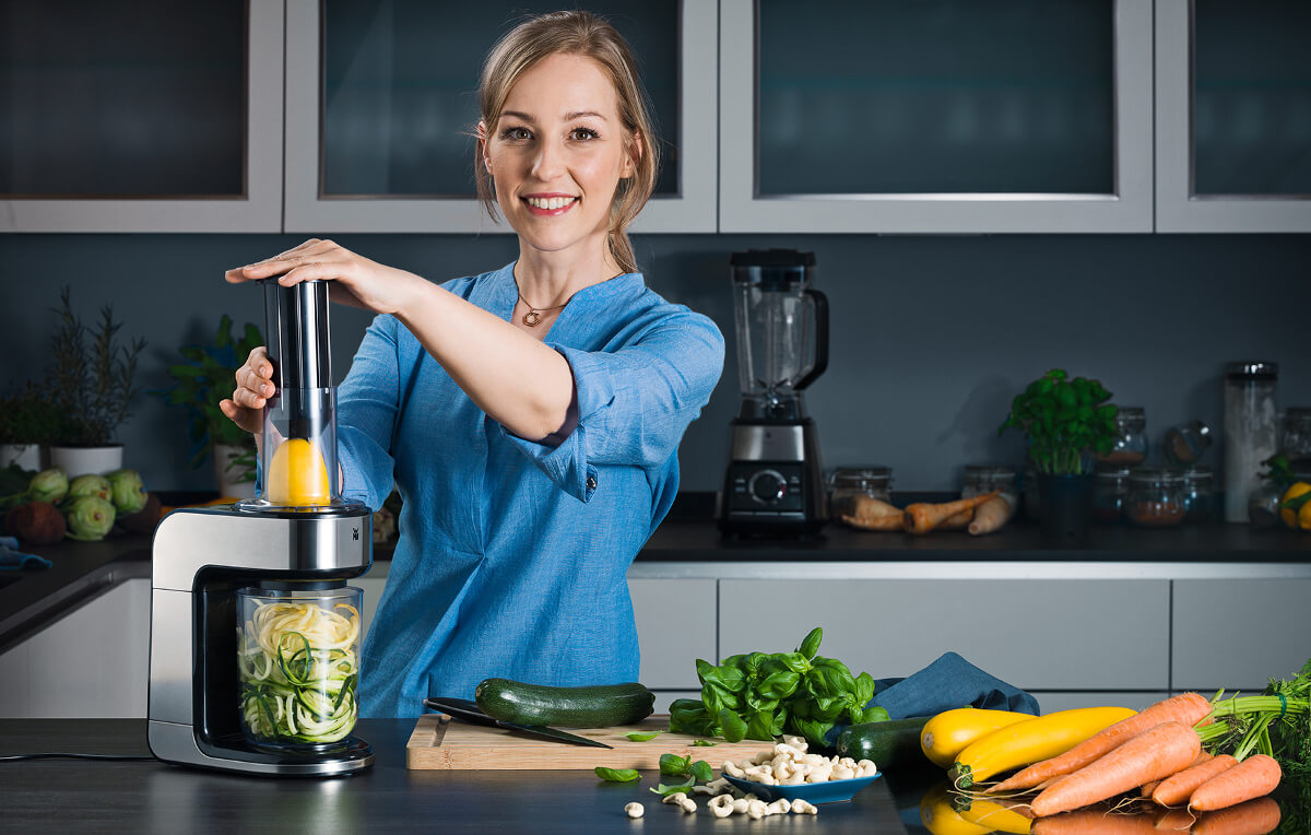 福腾宝 WMF KULT Pro 电动螺旋刨丝机 80W, 5个切丝附件 1个切片附件，到手55.99欧，原价89.99欧！