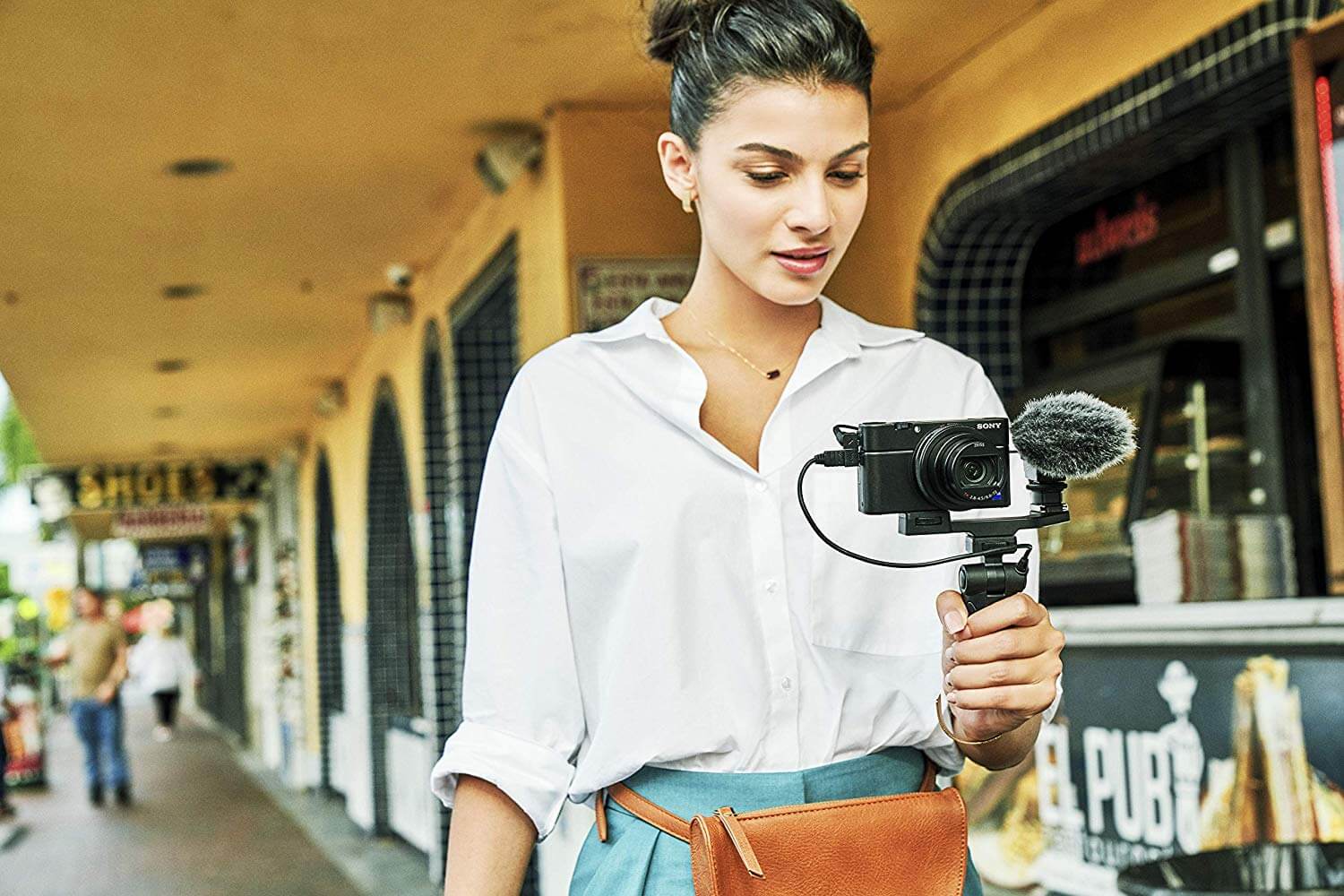 卡片机王者!Sony RX100 VII 第7代黑卡便携式数码相机 24-200mm F2.8-4.5蔡司镜头,到手989欧,原价1,299欧!特价!