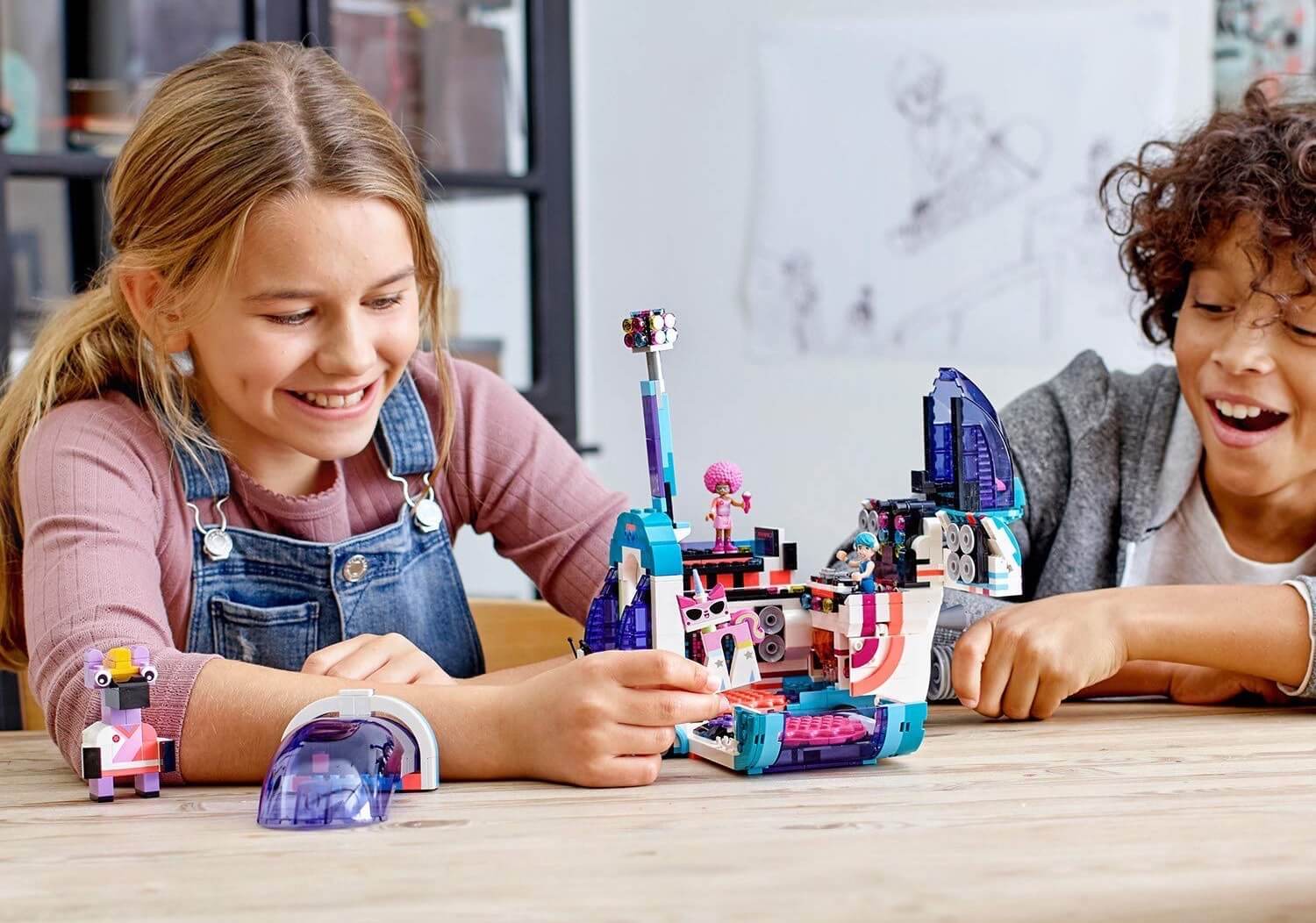 乐高大电影2 THE LEGO MOVIE 2 70828 Pop-Up-Party-Bus 梦幻派对巴士,现在到手43.9欧!!