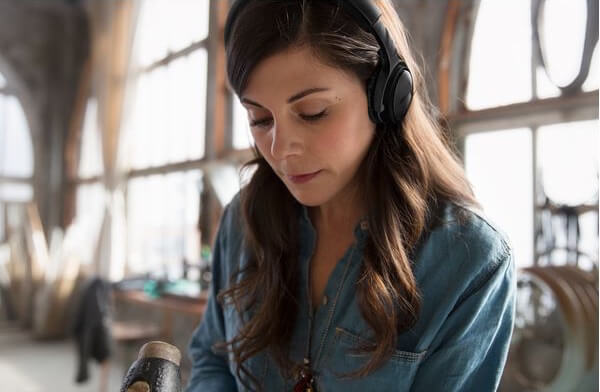 Bose SoundLink 头戴式蓝牙耳机 黑色 15小时续航，到手99欧，原价140.61欧！