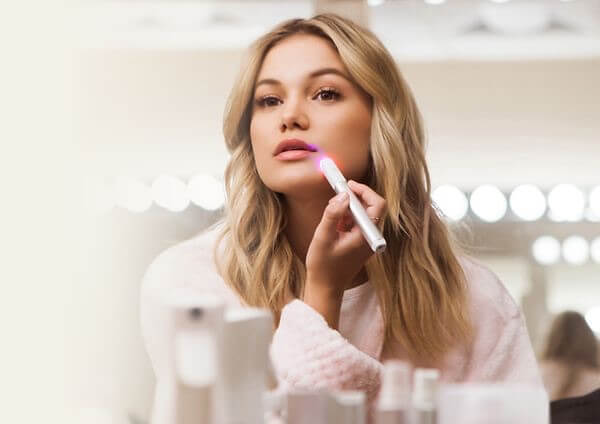 美国露得清 Neutrogena Visibly Clear 便携式光疗祛痘笔 医学美容 温和祛痘 小巧方便，到手9.99欧，原价14.99欧！