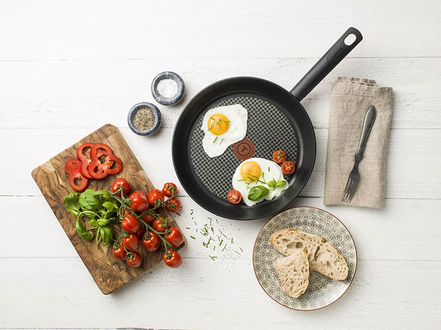 特福 Tefal G10804 Resource 平底锅 24cm 100%可回收锅体 Titanium涂层红点平底锅，到手19.99欧，原价44.99欧！