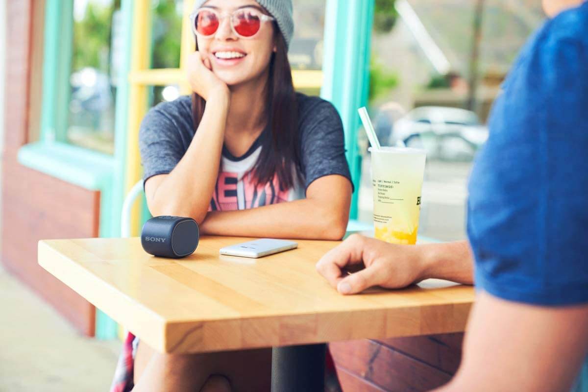 索尼 Sony SRS-XB01 便携式蓝牙音箱 黑色 重低音防水音箱 6小时续航 IPX5防水,到手19.68欧,原价34.9欧!特价!