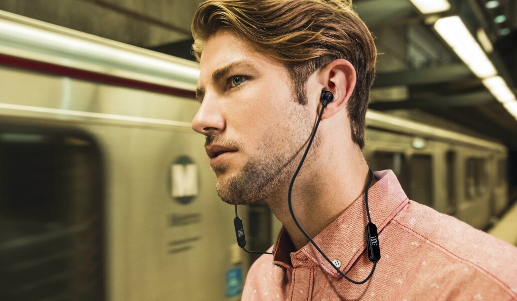 JBL Tune110BT 入耳式蓝牙耳机 黑色 6小时续航 带麦克线控,到手27.9欧,原价39.99欧!!