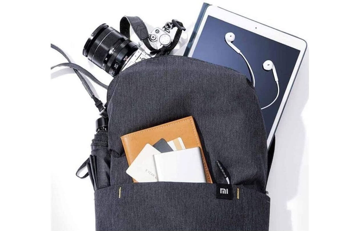 小米小背包 高质量轻便背包 10升容量 黑色 IPX4防水 10升容量 165克重，到手4.98欧，原价18.42欧！