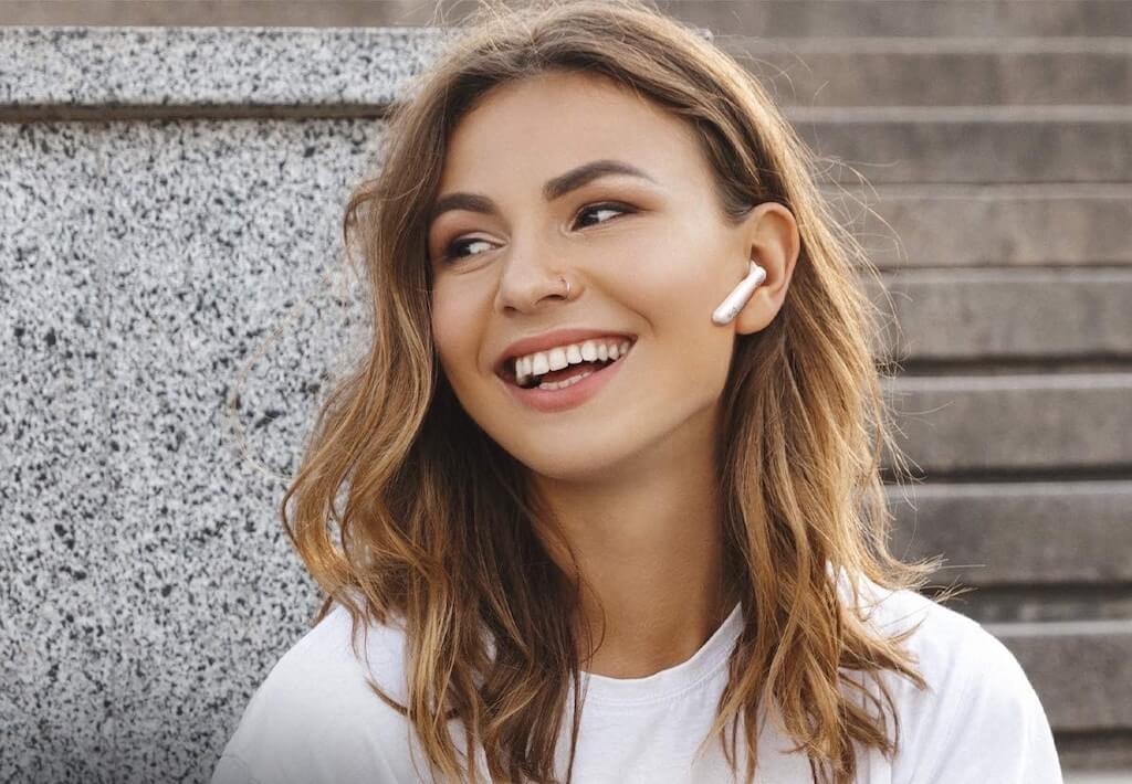 JBL Tune 220 TWS 真无线耳机 12mm大单元 19小时续航 白色 支持Google Assistant和Alexa,到手62.76欧,原价99.99欧!