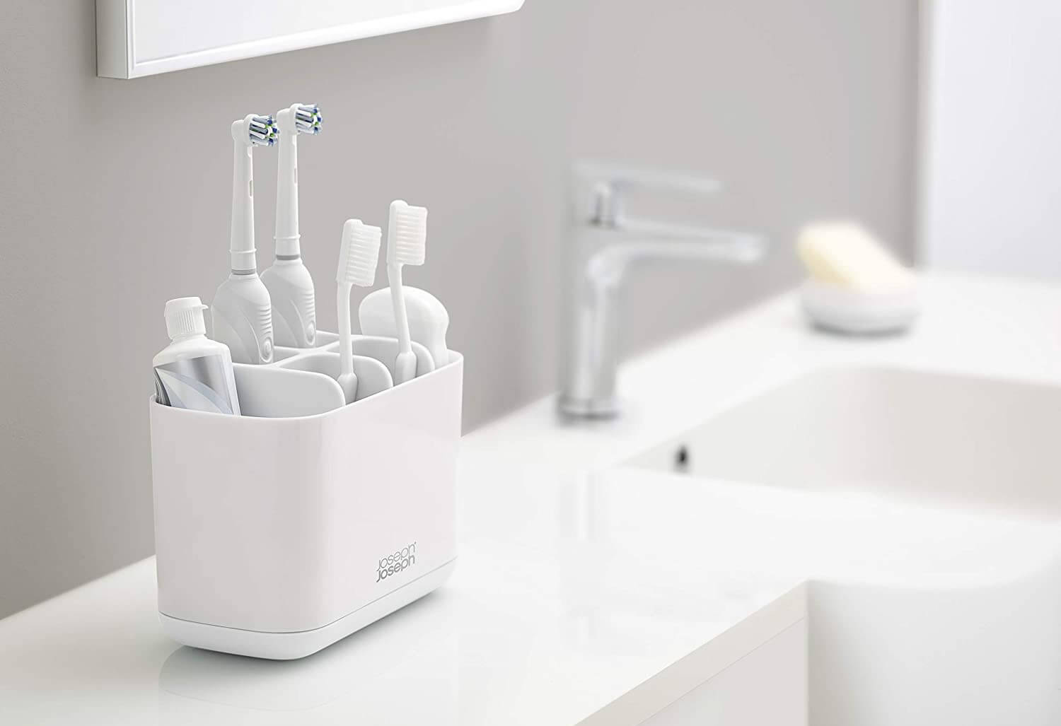 Joseph Joseph Easy-Store 牙刷牙膏收纳架 多分格 大号 白色,到手10.99欧,原价19.99欧!!