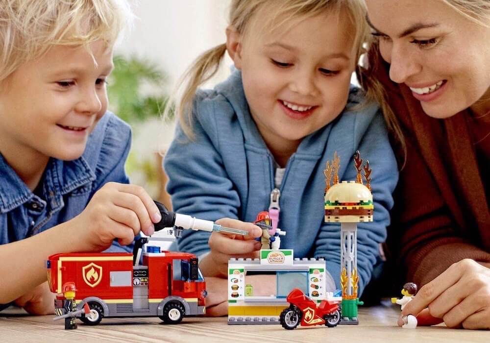 乐高城市系列 LEGO City 60214 汉堡店消防救援 适合5岁+年龄，到手19.16欧，原价29.99欧！